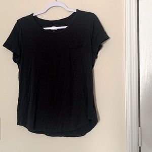 Old Navy Relaxed Black Tee Size Medium
